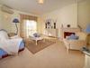 Hostal Oasis Parque Country Club