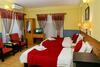 Hotel Silver Oaks Inn