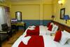 Hotel Silver Oaks Inn