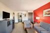 Hotel Clarion Inn & Suites