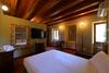 Hostal La Boheme Chambres