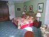 Hostal 463 Beacon Street Guest House