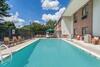 Hotel Days Inn & Suites Cambridge