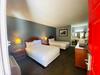Motel Travelers Place Inn & Suites