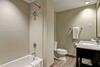 Hotel London Airport Inn & Suites