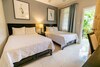 Hotel Travellers Beach Resort
