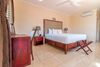 Hotel Travellers Beach Resort
