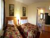 Motel Travelodge Fullerton Near Anaheim