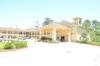 Motel Budget Host Inn & Suites