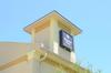 Motel Budget Host Inn & Suites