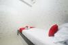 Hostal Reddoorz Apartment @ Pegangsaan Kelapa Gading